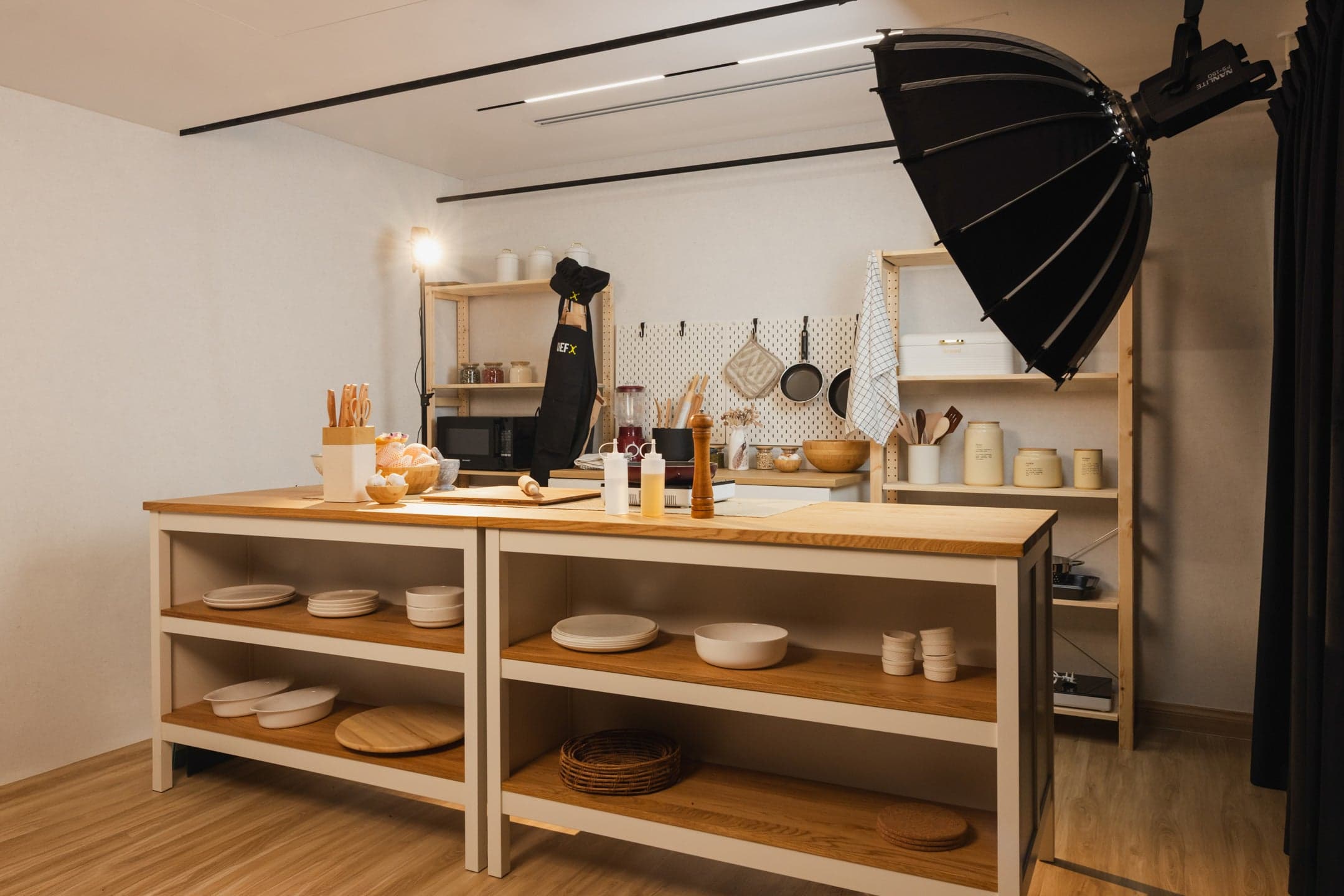 استديو ج hover